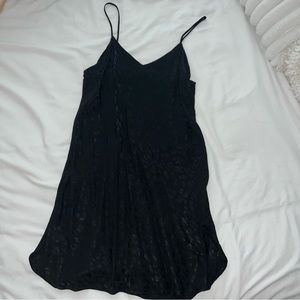 TOPSHOP. BLACK SILK SLIP DRESS. SIZE 4.